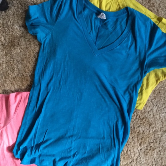 PINK V-Neck Tees - Picture 3 of 7